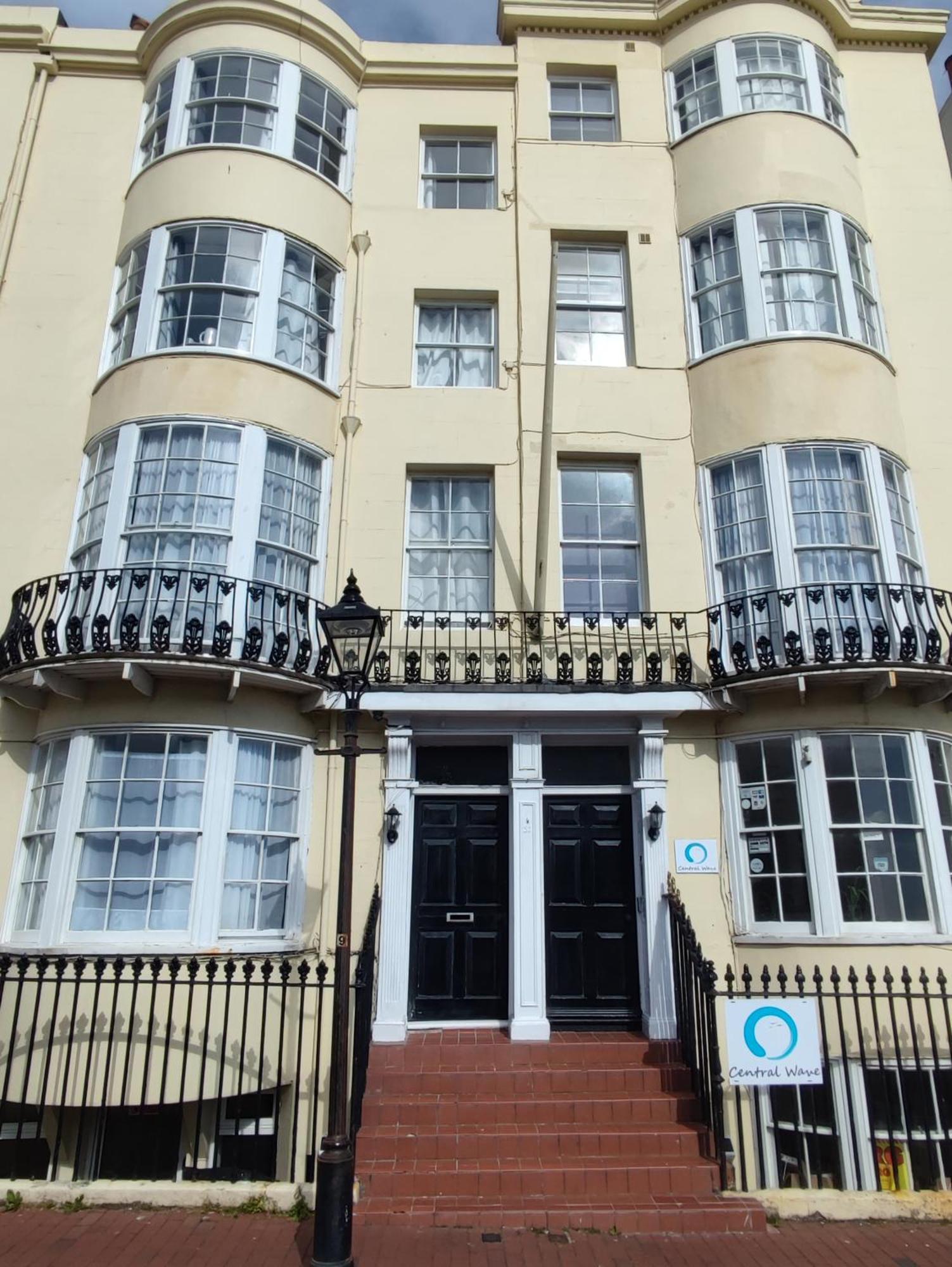 Central Wave Hove Exteriér fotografie
